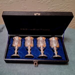 Vintage FB Rogers Silver Plate Goblet Set in Case